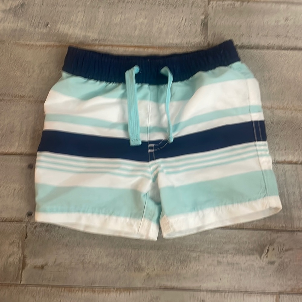 Swim trunks size 6-9 m